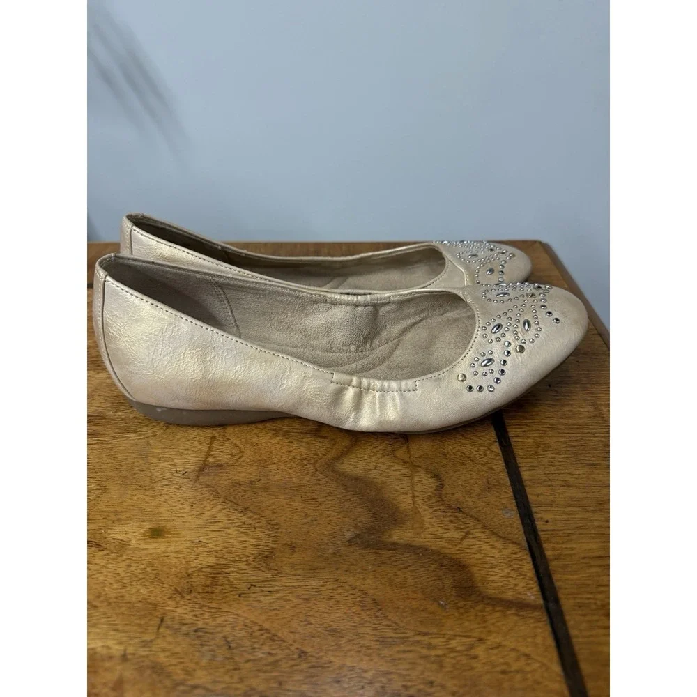 Naturalizer Women's 7 Ballet Flats N5 Comfort Leather Tan Gold Studs Shoes Metal